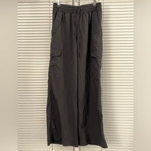 Old Navy Black Cargo Pants - Classic Utility Style